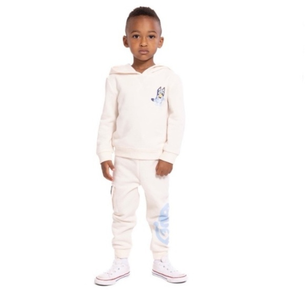 NWT. BLUEY Kids Hoodie & Jogger Set